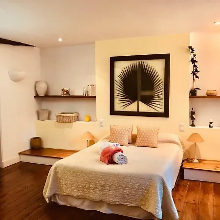 La Casa De Valerie Bed & Breakfast 2*